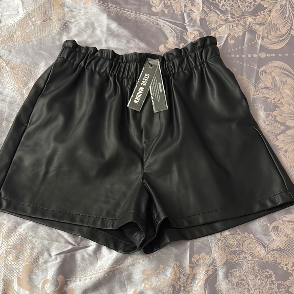 Steve Madden Black Women's Shorts